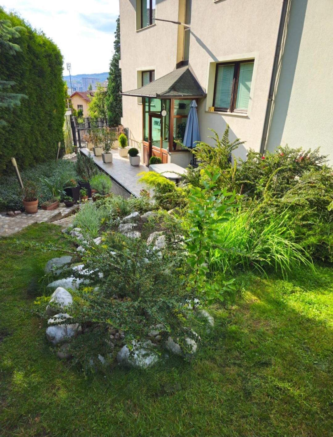 Peaceful Vacation Villa & Garden Sarajevo Exterior photo