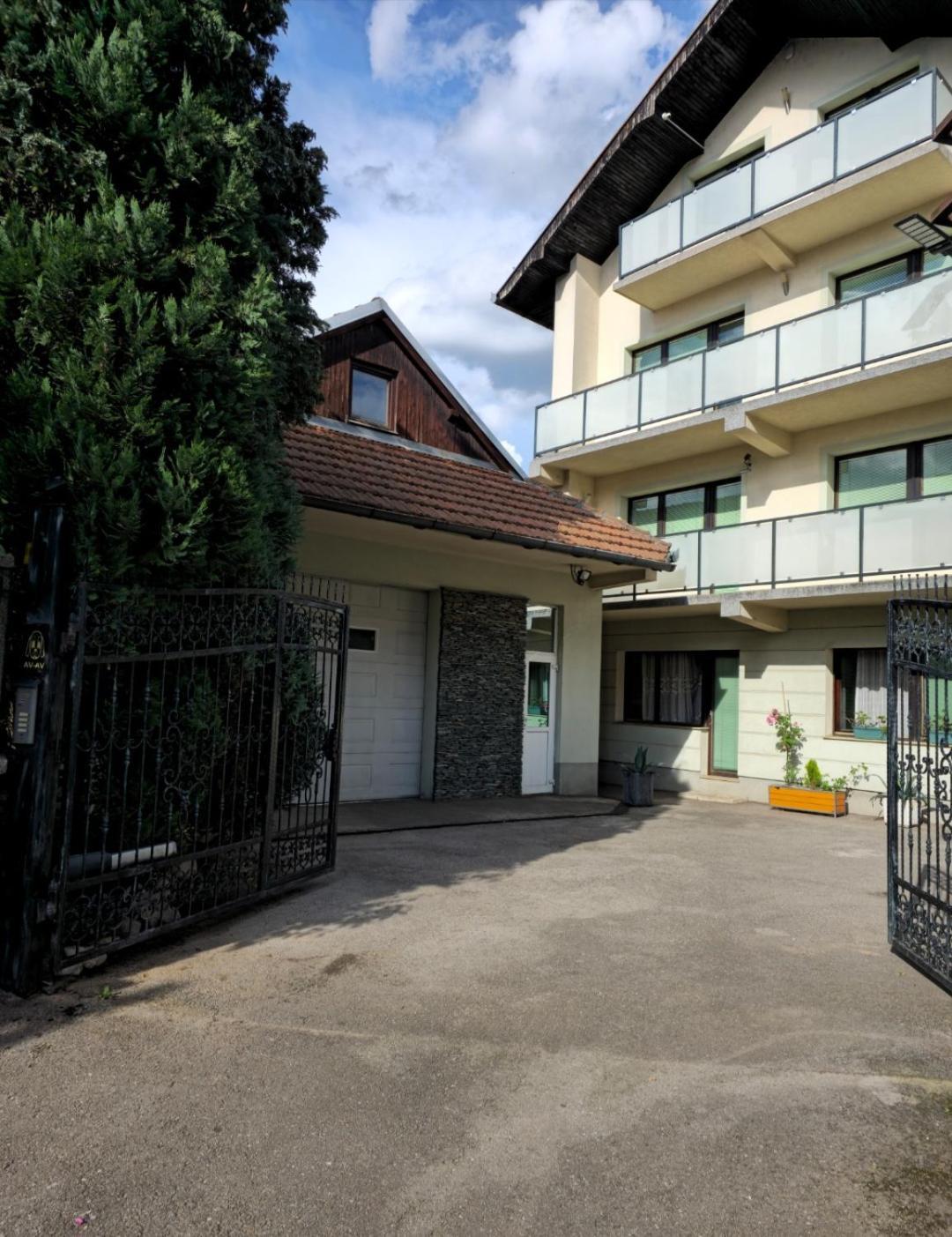 Peaceful Vacation Villa & Garden Sarajevo Exterior photo