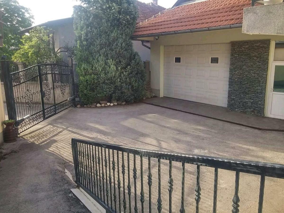 Peaceful Vacation Villa & Garden Sarajevo Exterior photo